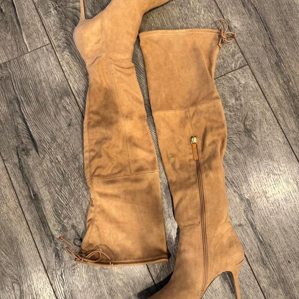 Zendaya brand tan suede knee high boots size 7